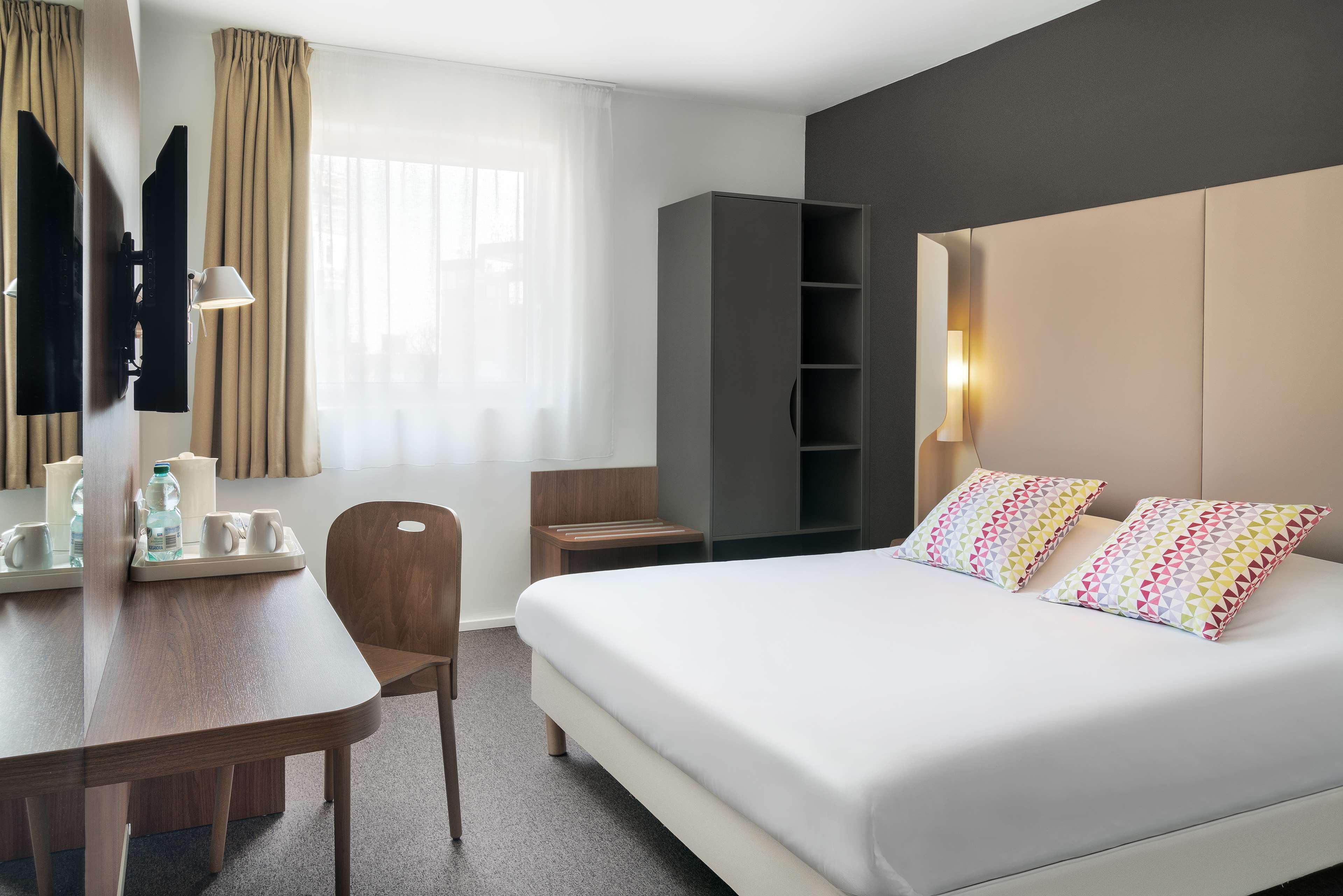 Campanile Katowice Hotel Екстериор снимка